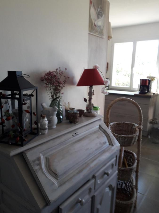 Chez Isa Apartment Massilly Екстериор снимка