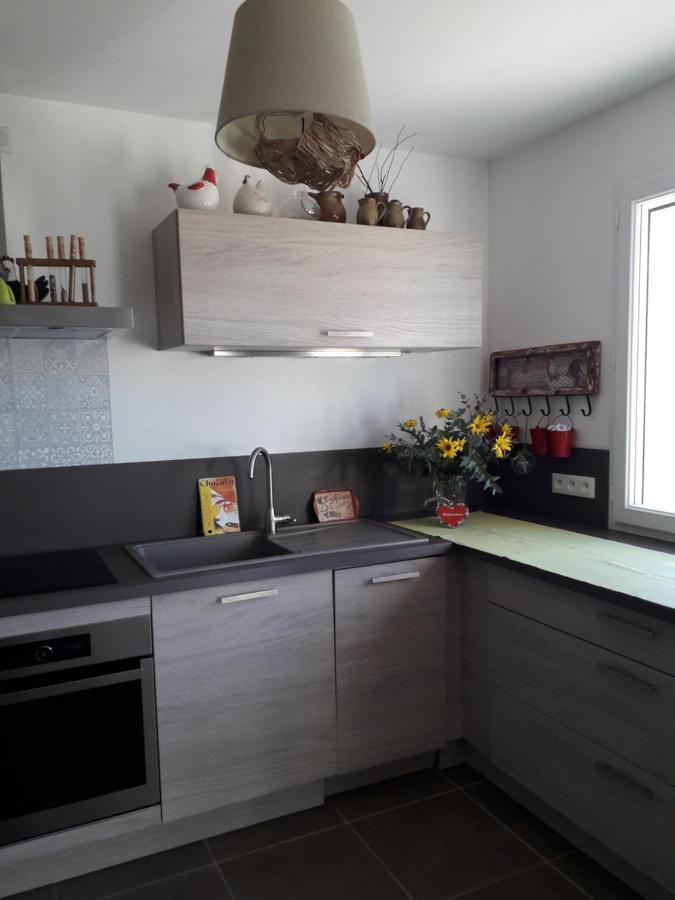 Chez Isa Apartment Massilly Екстериор снимка