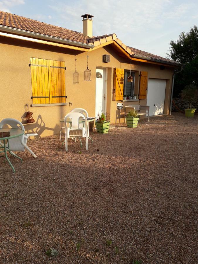 Chez Isa Apartment Massilly Екстериор снимка